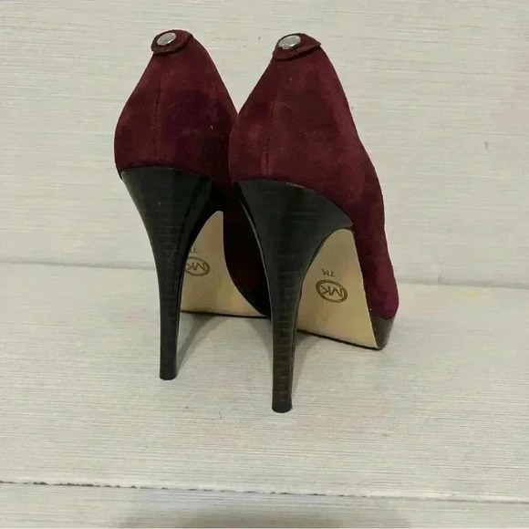 Michael Kors York Suede Platform Peep Toe size 7M - Picture 8 of 10